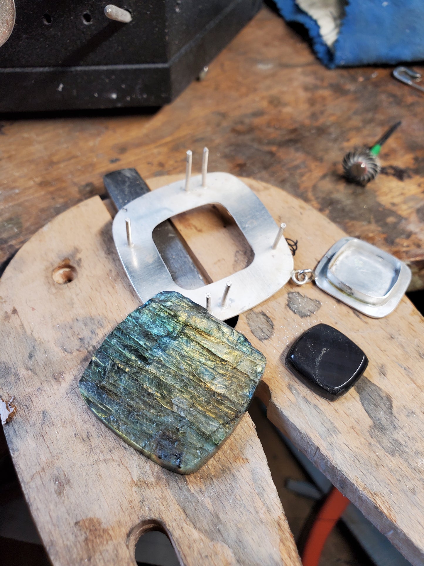 Free Form & Wire Prong Setting Course | Weekend Course